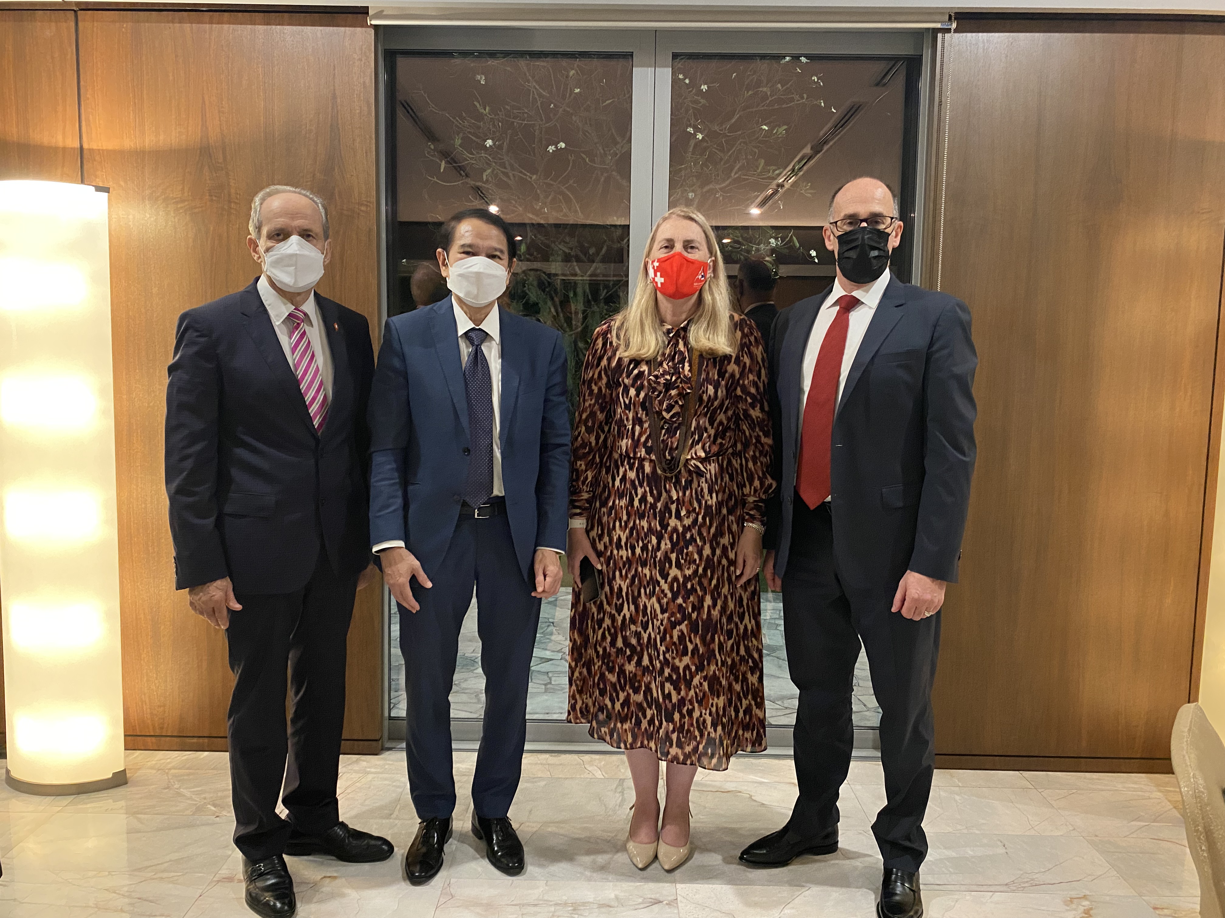 Left to right: Mr. Bruno G. Odermatt Maag, President STCC; Dr. Kanit Kanit Sangsubhan, Secretary General of the EEC; H.E. Ambassador Helene Budliger Artieda; Mr. Gianandrea Bruzzone, Country Managing Director & Head of ElectrificationABB 